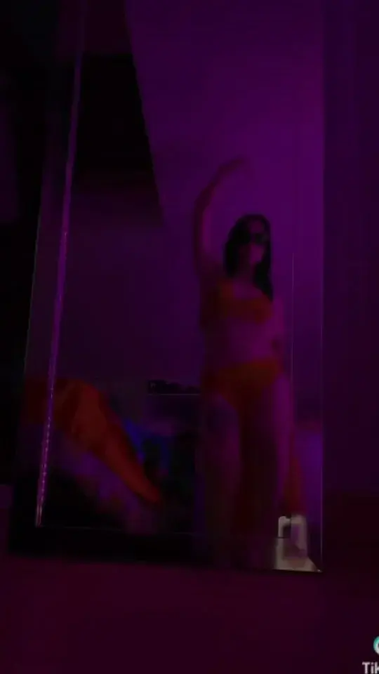 Leak & nude MYM — _momo_sexy_ : « 💃 » (MYM)