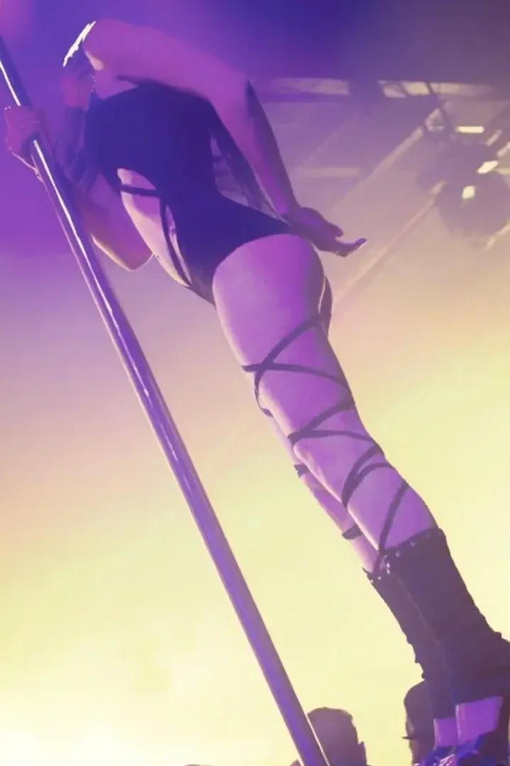 Leak public de Mayyaaa — « #danse sex » (nude) sur MYM