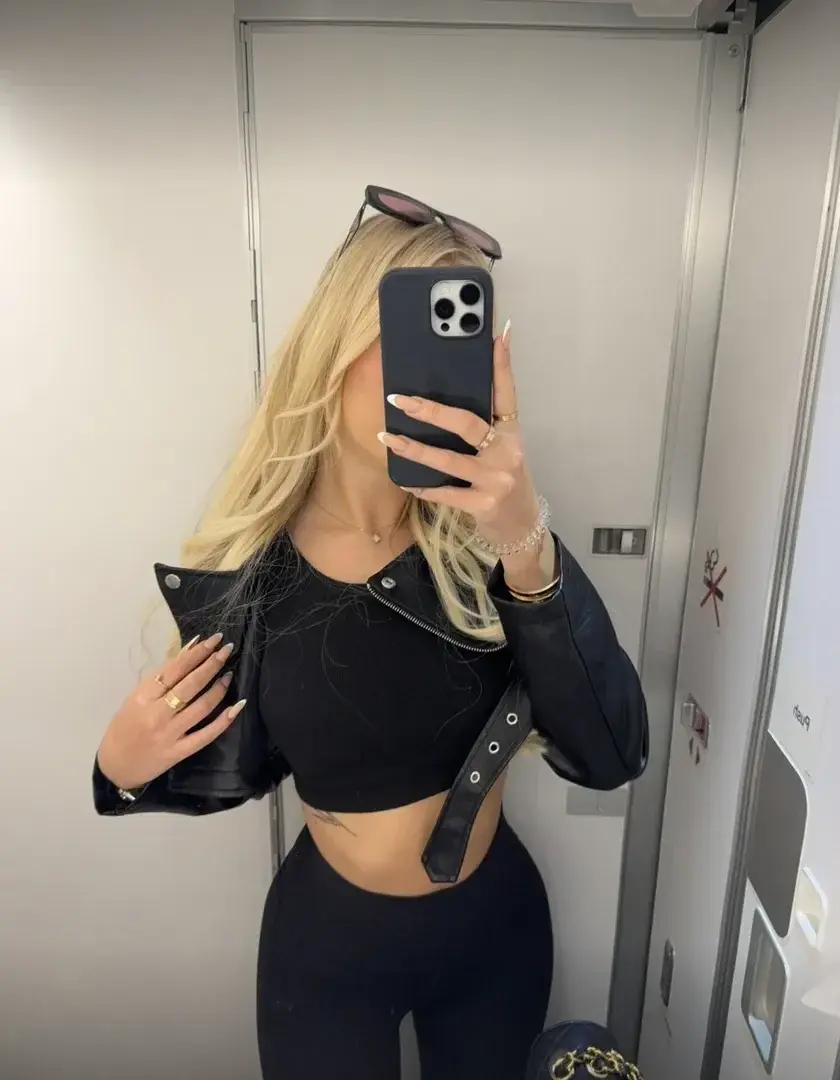 Leak public de Samantra — « Come fly with me😈 » (nude) sur MYM