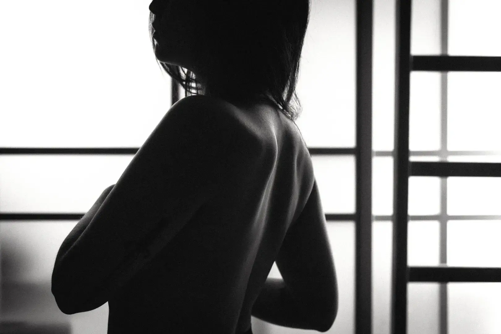 l'espace d'un moment, tu as le privilège de découvrir une parcelle d'intimité d'une femme que tu admire tant mais qui te seras toujours inaccessible.