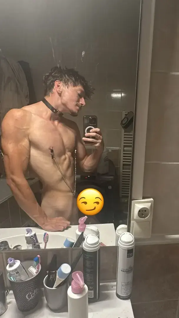 Leak & nude 10 — Emiliotortuga