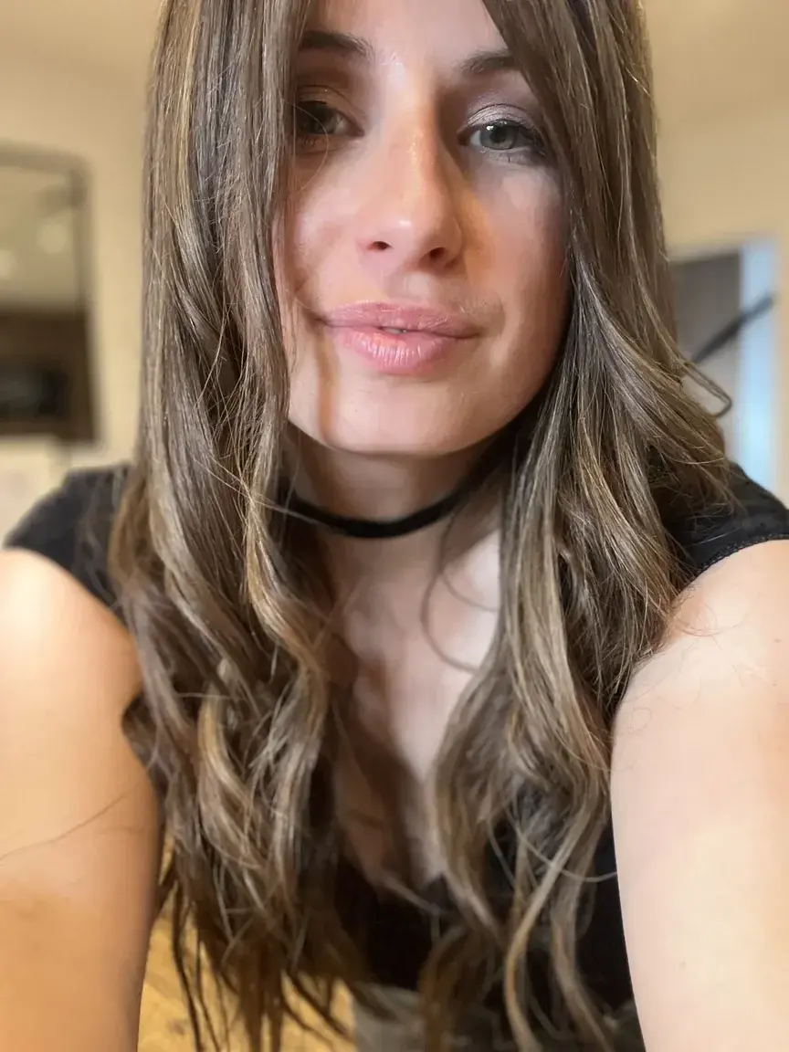 Viens me parler en DM… j’ai plein d’idées pour te donner envie de te vider pour moi 💦