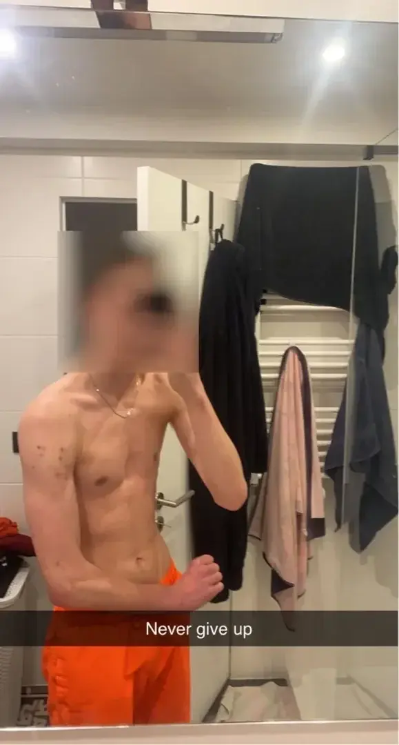 Leak & nude 1 — monsieurbxl