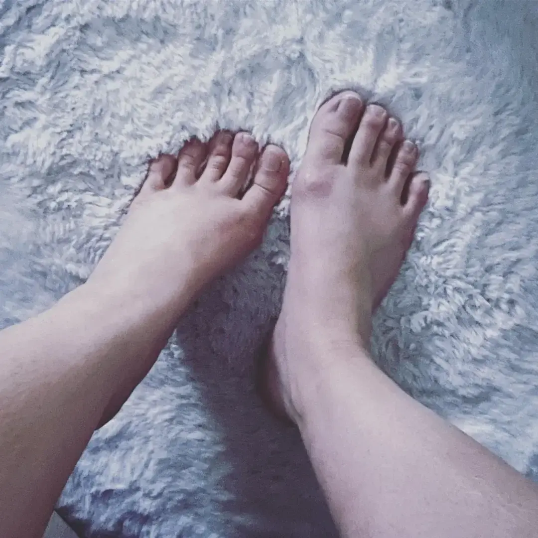 Leak & nude 1 — Feetparissud