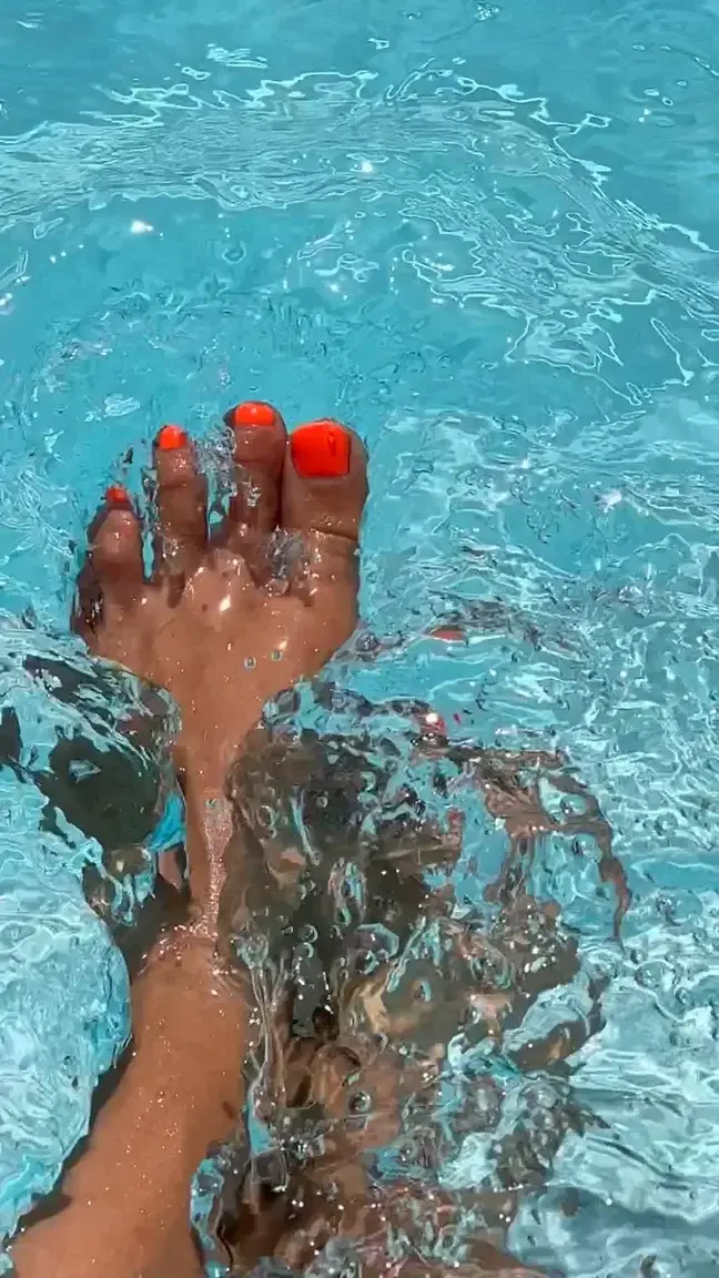 Leak & nude 1 — Miss-sexyheels