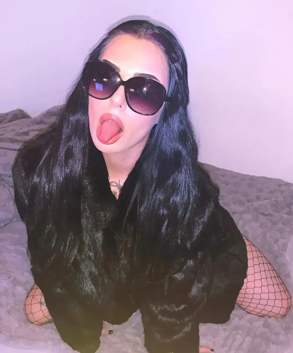 Leak & nude 3 — Lacyloveless
