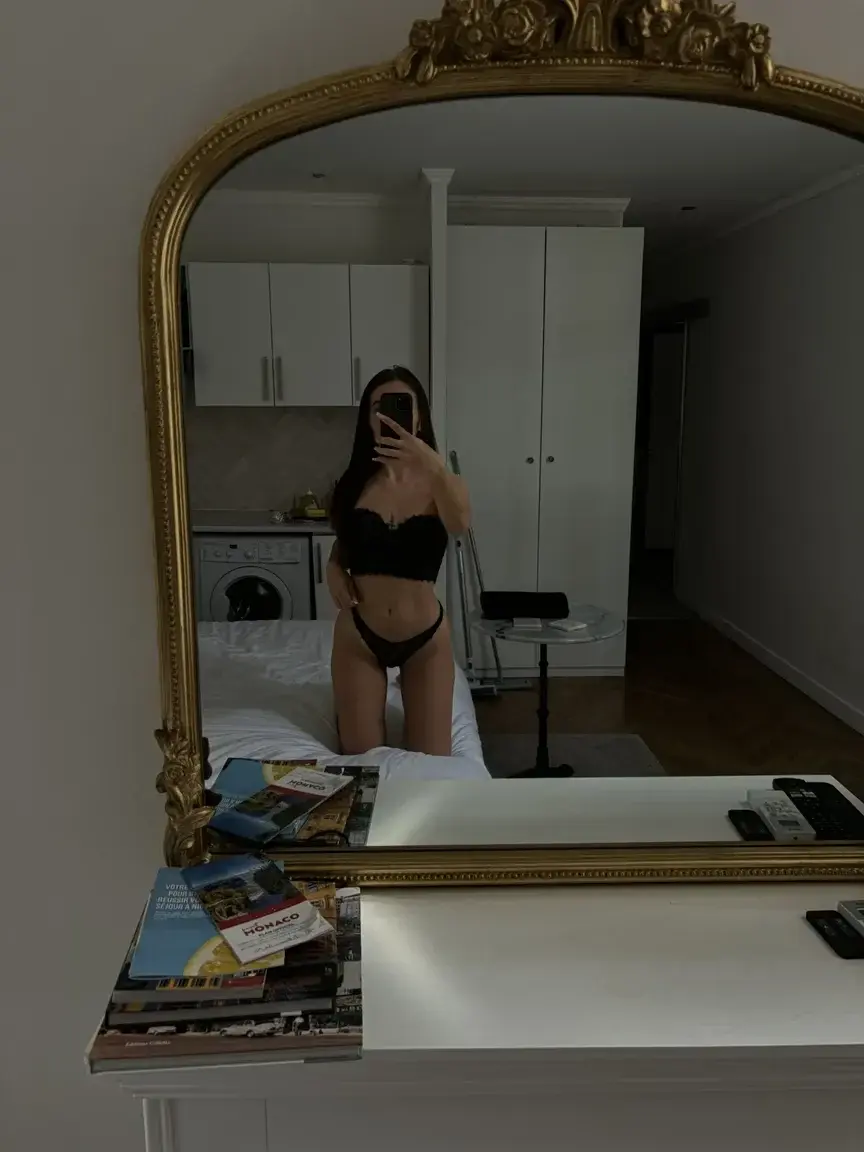 Leak & nude 4 — Kelly69000