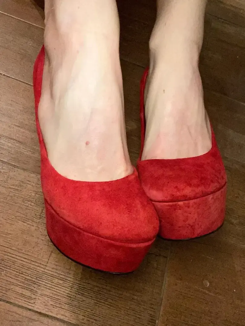 J’aime glisser mes pieds dans des beaux escarpins 👠