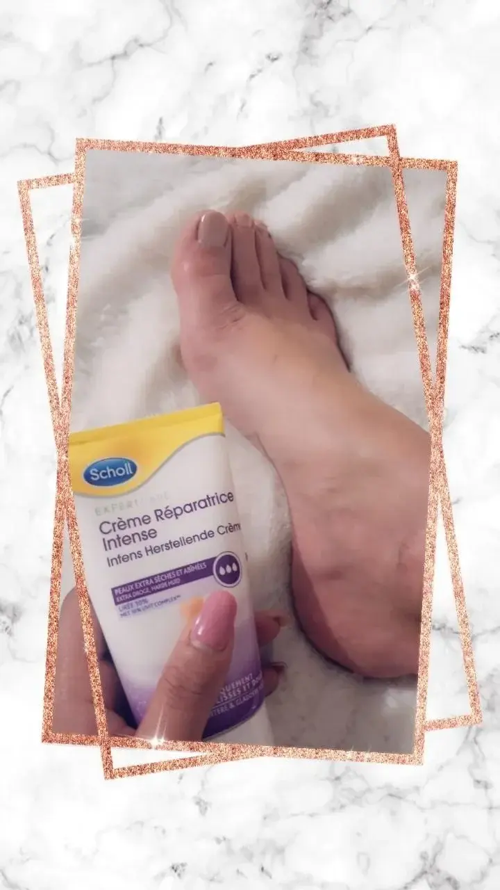 Un petit live massage de pieds sa vous dit?Abonne toi l'information arrive très vite