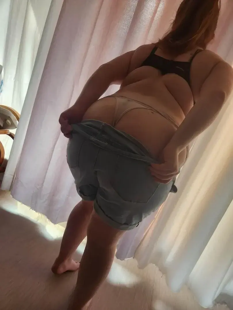 Leak & nude MYM — Sweet-feet-lexy : « 🔥🔥🔥 » (MYM)