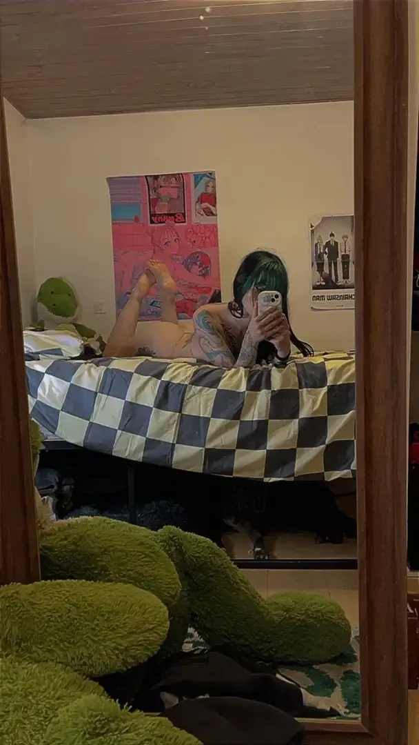 Leak public de Lilithxxx — « 🎁 profitez mon abonnement est gratuit encore 24h » (nude) sur MYM