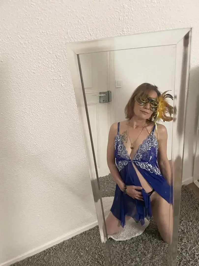 Prête pour s amuser. Qui veux jouer avec moi .🤪
