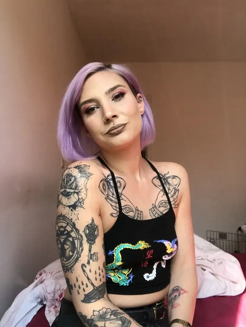 Emisstinguette - Photo exclusive MYM 10 | French Modèles