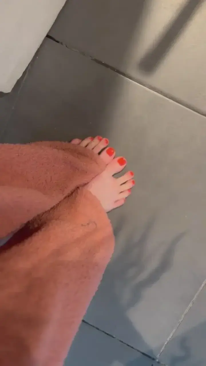Leak & nude 4 — Piedpretatout