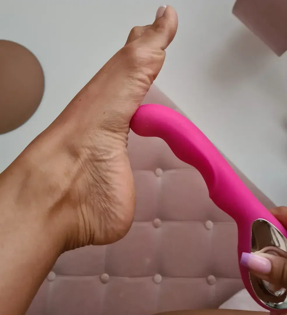 Leak & nude 3 — Desiremyfeets