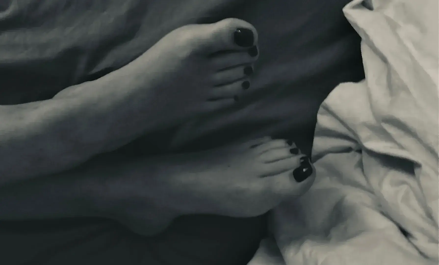 Leak & nude 1 — Feet-emm_photo