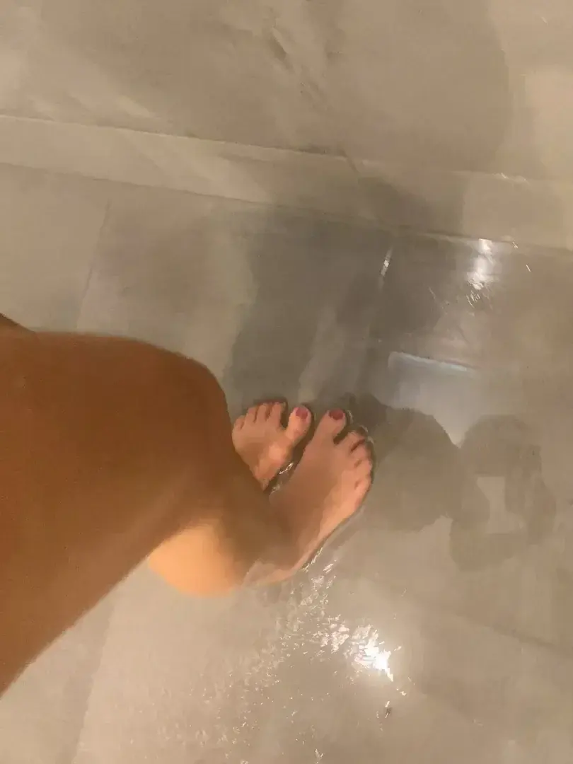 Leak & nude 5 — Footprincesse