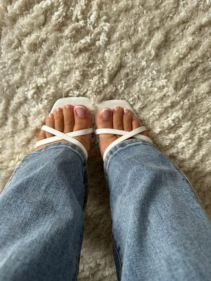 🔞🦶