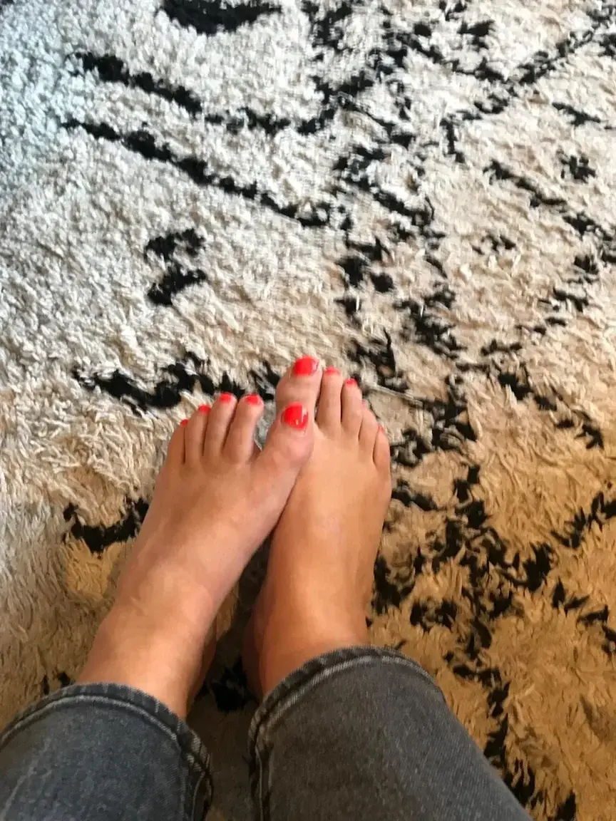 Leak & nude 1 — Piedsdoretdargent