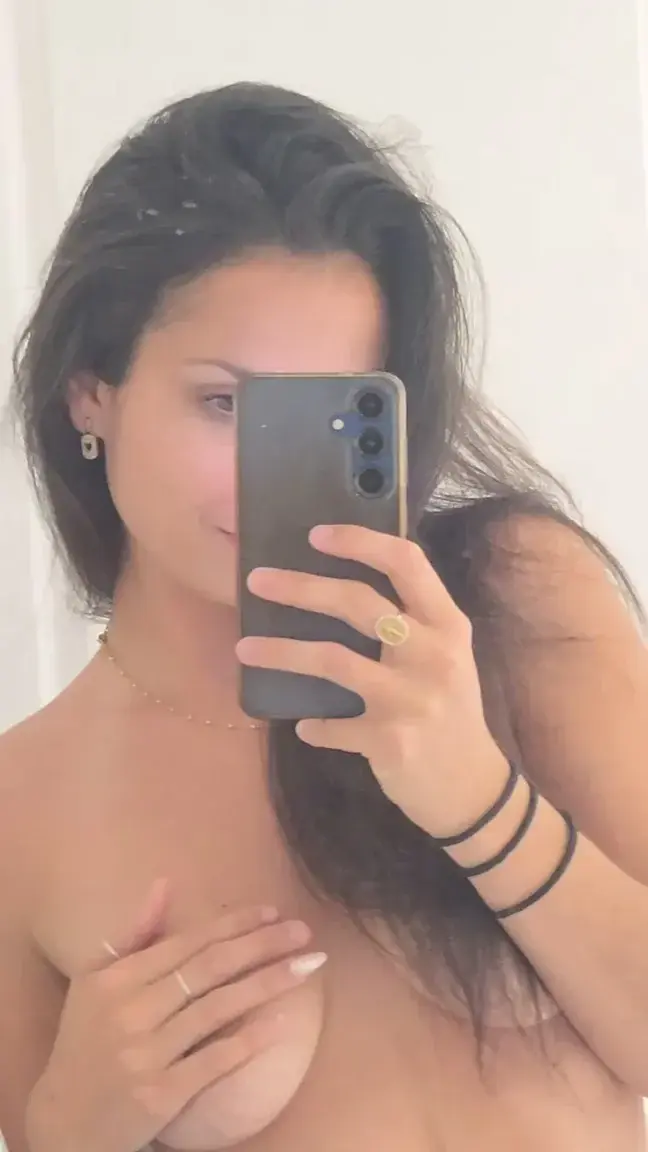 Leak & nude MYM — Loona : « Solo porn - dildo - strip - h&f 🥵🔞-25% sur ton abonnement : LOONA25-30% sur les médias pv : LOONA30 » (MYM)