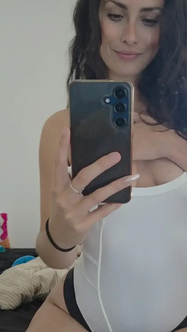 Solo porn - dildo - strip - h&f 🥵🔞-25% sur ton abonnement : LOONA25-30% sur les médias pv : LOONA30
