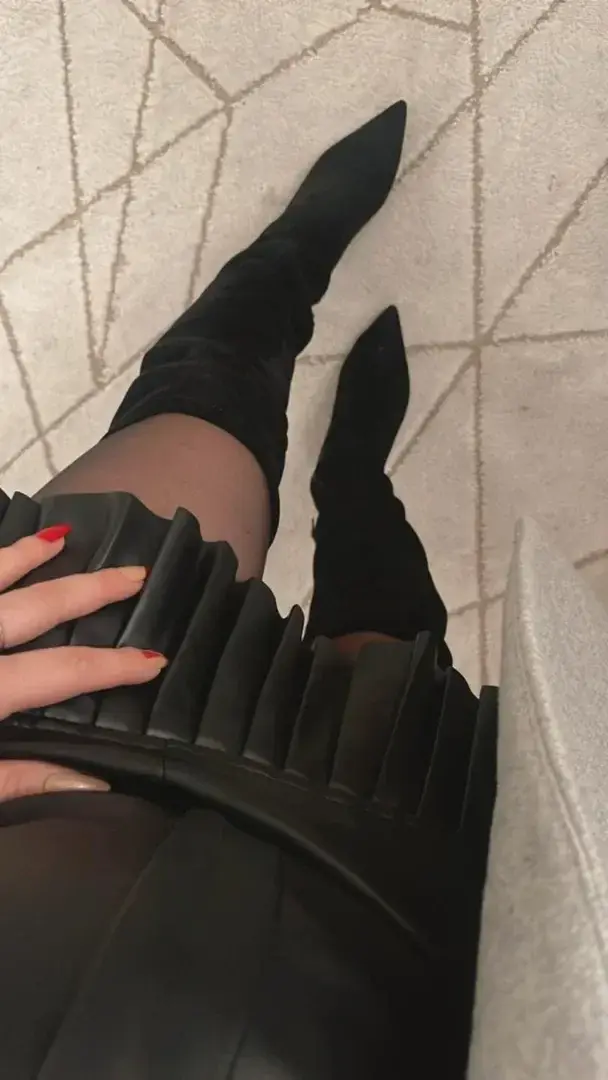 Leak & nude 9 — Melomelo14