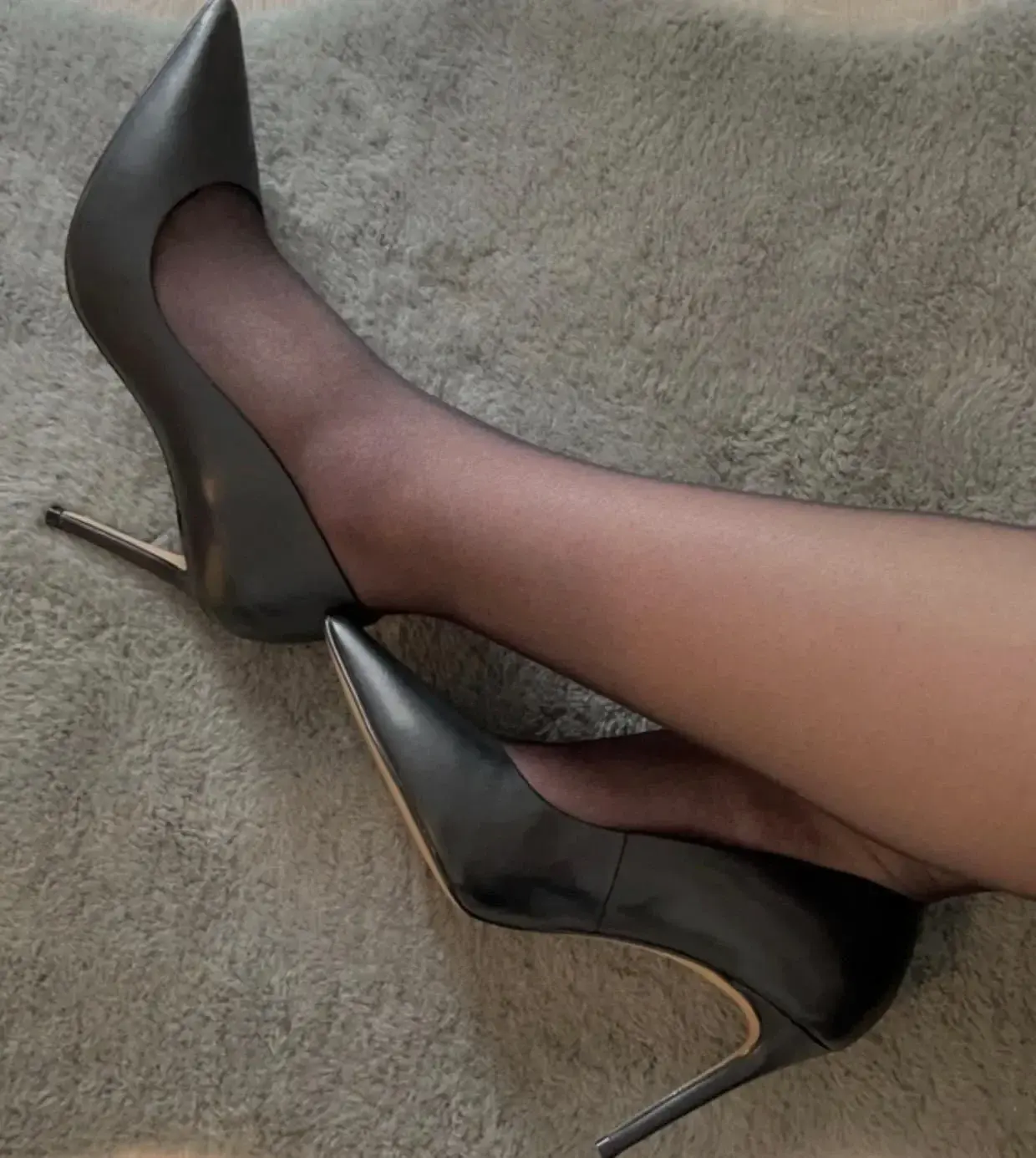 Leak & nude 5 — Piedsdelyse