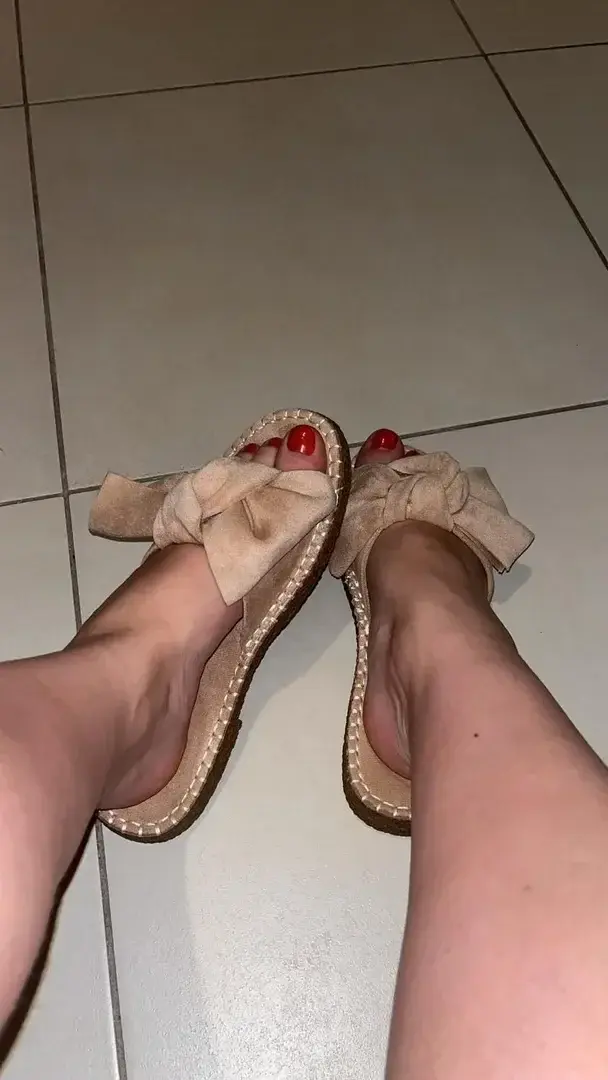 Leak & nude 1 — Feetblues_