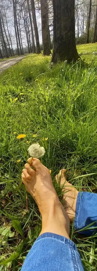 Leak & nude 3 — Pieds-nature