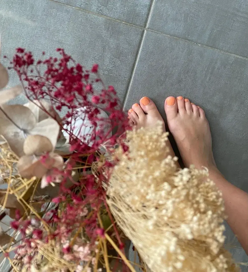 Leak & nude 3 — Feetgiiirl_