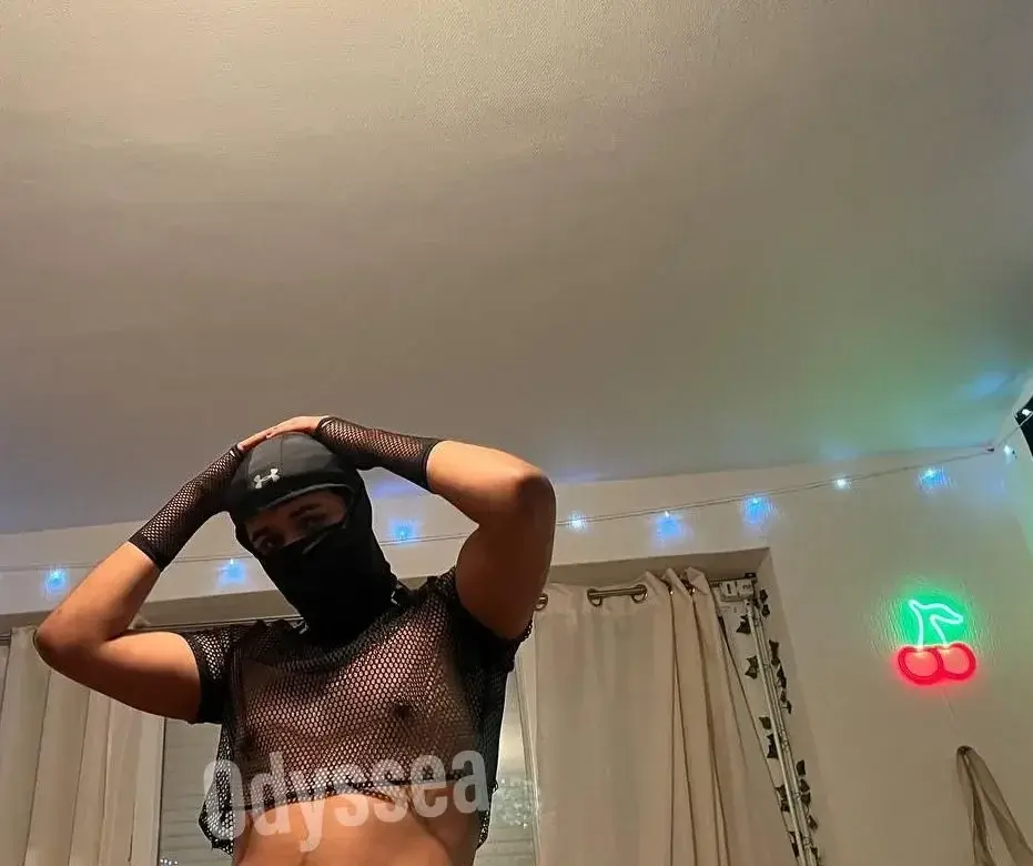 Leak & nude 1 — Odyssea