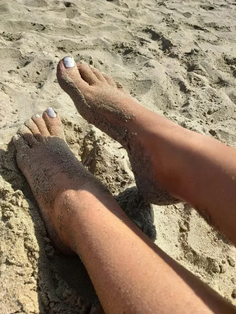 Leak & nude 1 — Feet-flower-lily