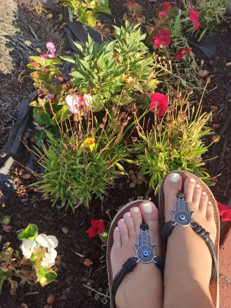 Leak & nude 2 — Feet-flower-lily