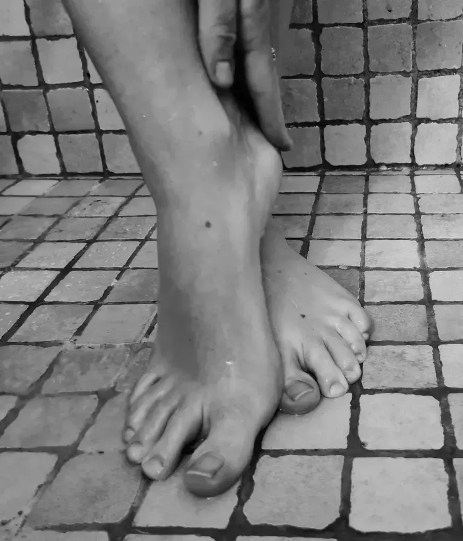 Leak & nude 1 — Pied_de_salope