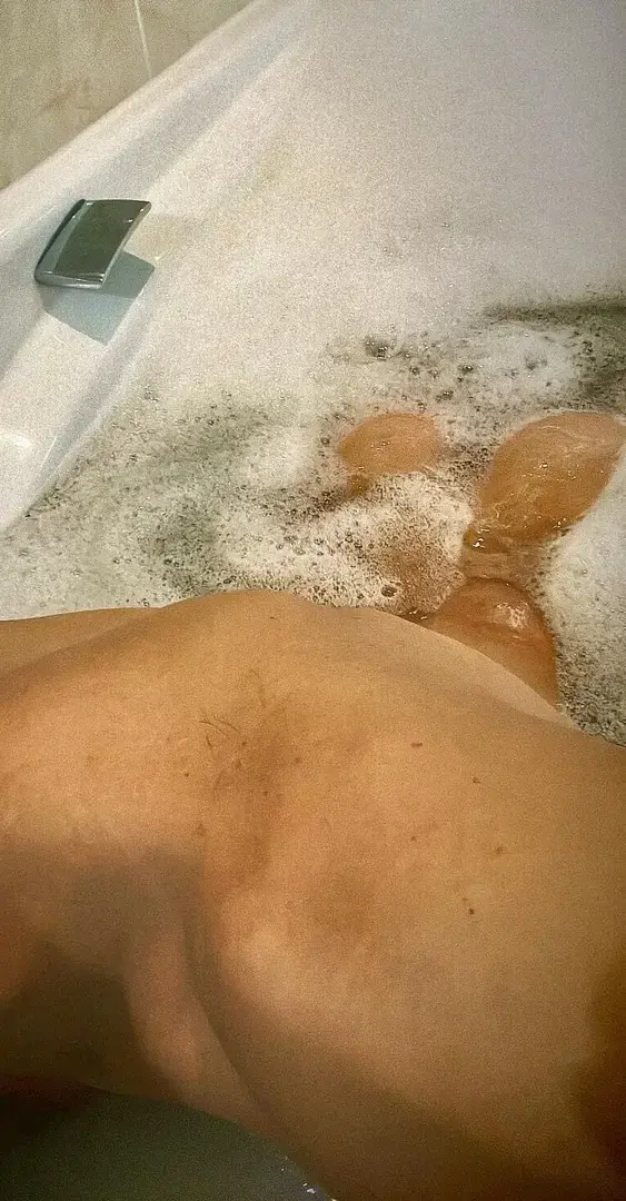 Leak & nude 2 — Juicybatonn
