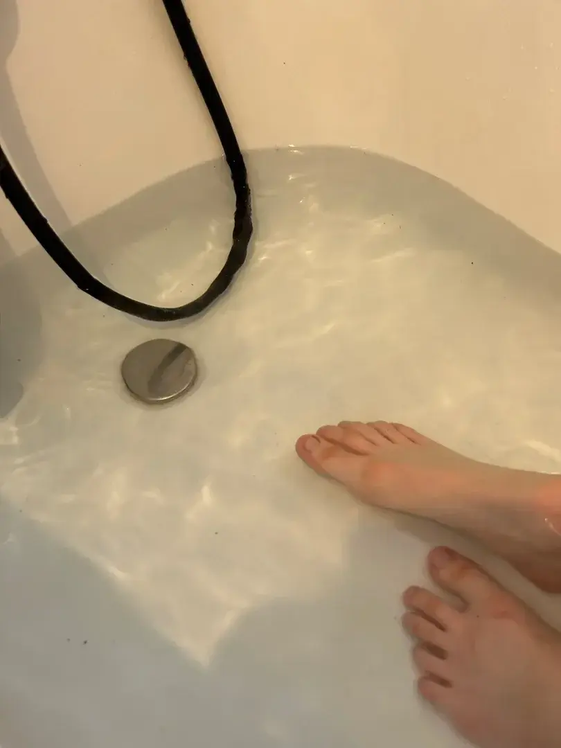 Leak & nude 2 — Footshow