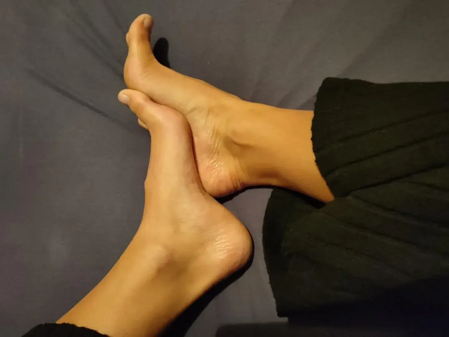 Leak & nude 1 — Feet-out