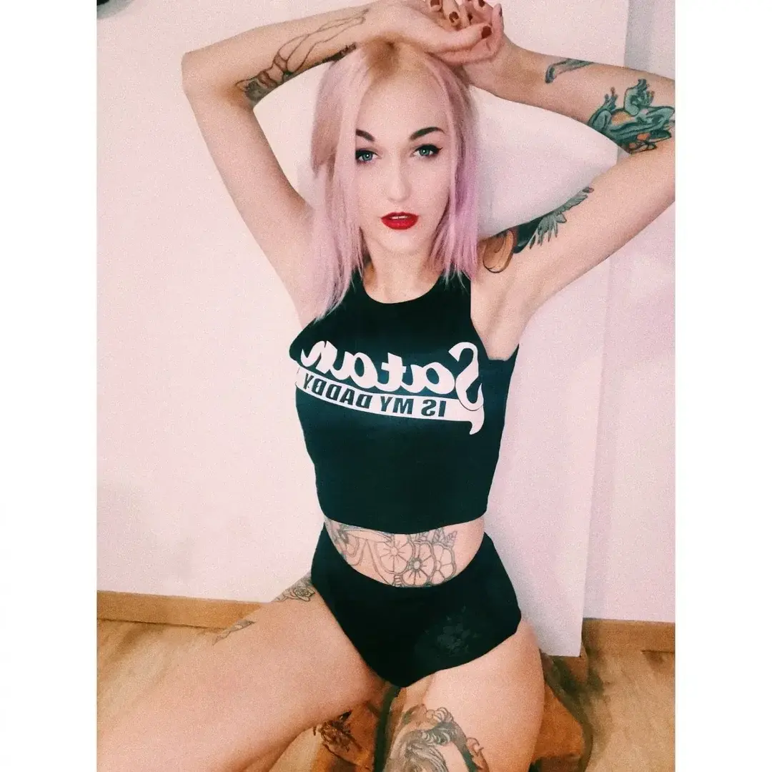 Leak public de Sephmistress — « description de la photo » (nude) sur MYM