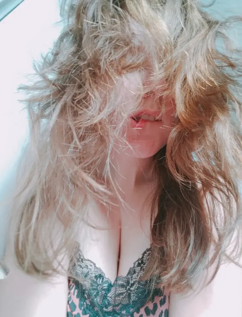 Leak & nude 1 — Sexypanthermommy