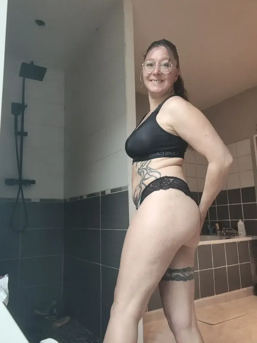 Leak & nude MYM — natsam : « J aurais bien rester à la maison me goder mais .... » (MYM)