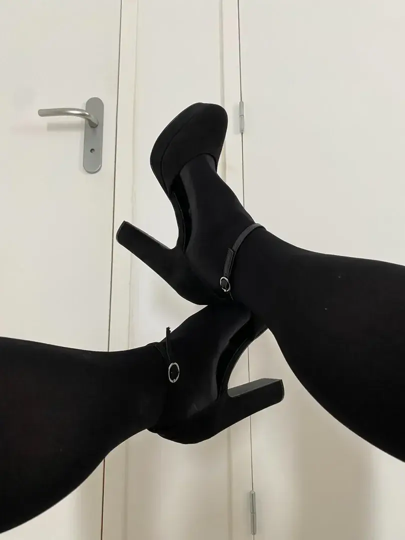 Leak & nude 2 — Erika_sissy