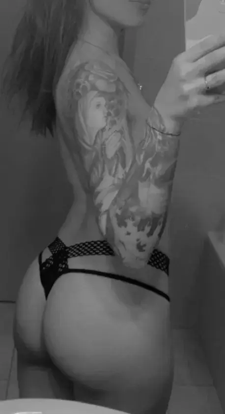 E-lla - Photo exclusive MYM 1 | French Modèles