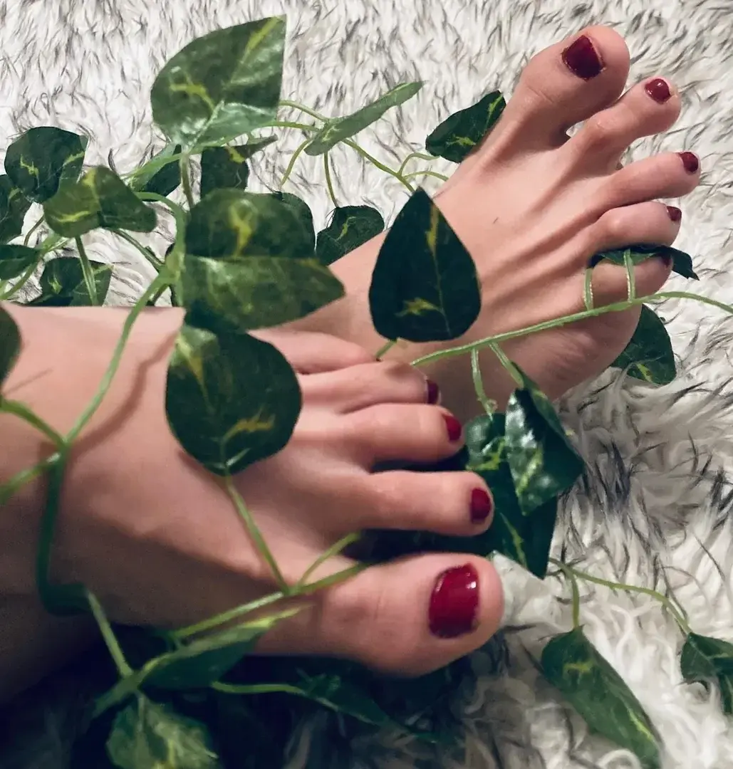 Leak & nude 4 — Feetichiste95