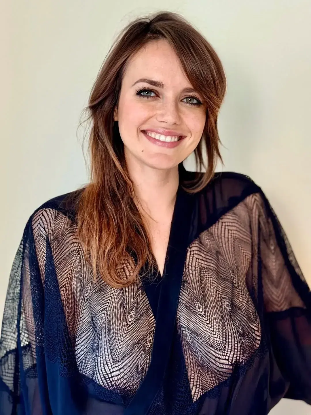 Je suis sûre que tu n'as jamais vu une femme comme moi ici, et ça tombe bien, je suis unique 😂​Si tu as une bonne vibes et un coté plutot coquin vient t'abonner c'est gratuit 🫣