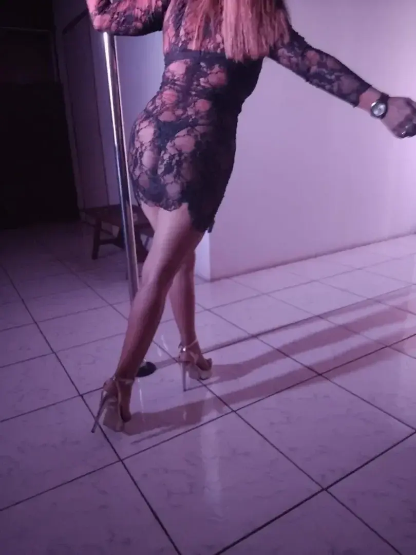 Leak & nude MYM — Eve974 : « média » (MYM)