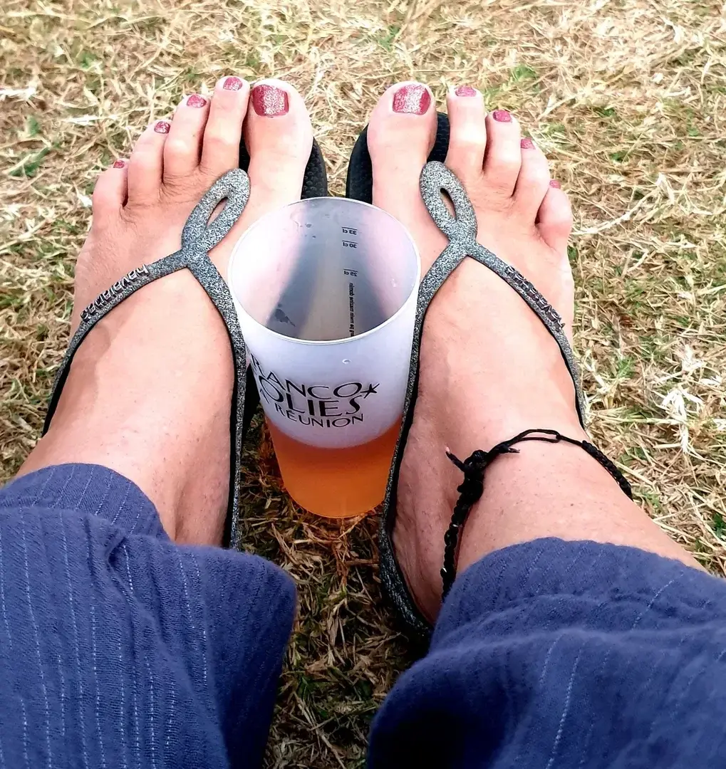 Leak & nude 8 — Aux_pieds_de_la_fee