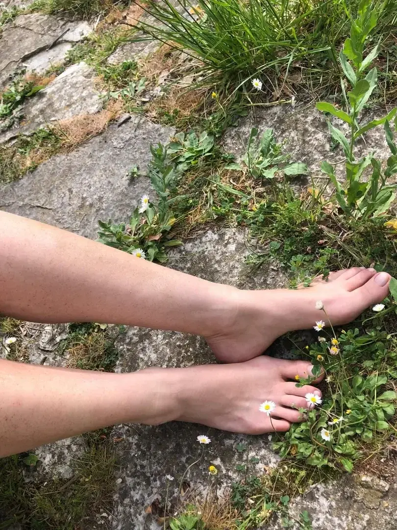 Leak & nude 2 — Sexyfeetgirls_