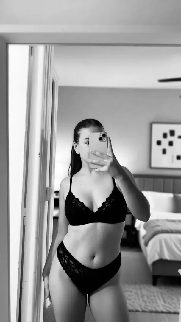 Leak & nude MYM — Marieandco : « 🔥 OFFRE FLASH 24H 🔥Du 9 février 14h au 10 février 14hAbonnement = 1 média offert AU CHOIX + le Snap VIP débloqué !Profite, ça part dans moins de 24h » (MYM)