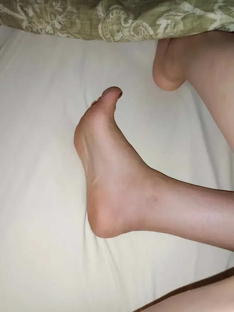 Leak & nude 1 — Jeux2pieds