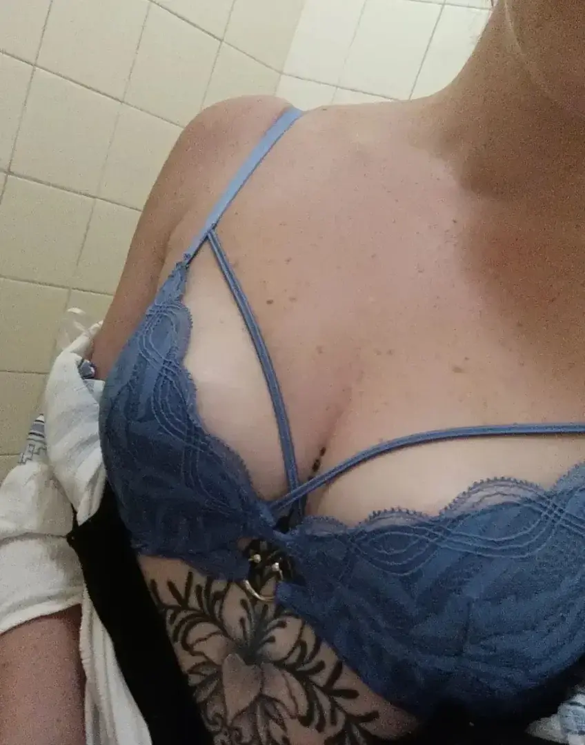 Leak & nude MYM — Sweetysruby : « ⚠️Abonnement à 0€ avec le code GRATUITMédias privés payant ⚠️Tu va beaucoup aimer ce qui se passe ici 🙊Une jolie 🍑 très juteuse ❤️Hésite pas à m’écrire, je suis sur que tu va bander 🍌 » (MYM)